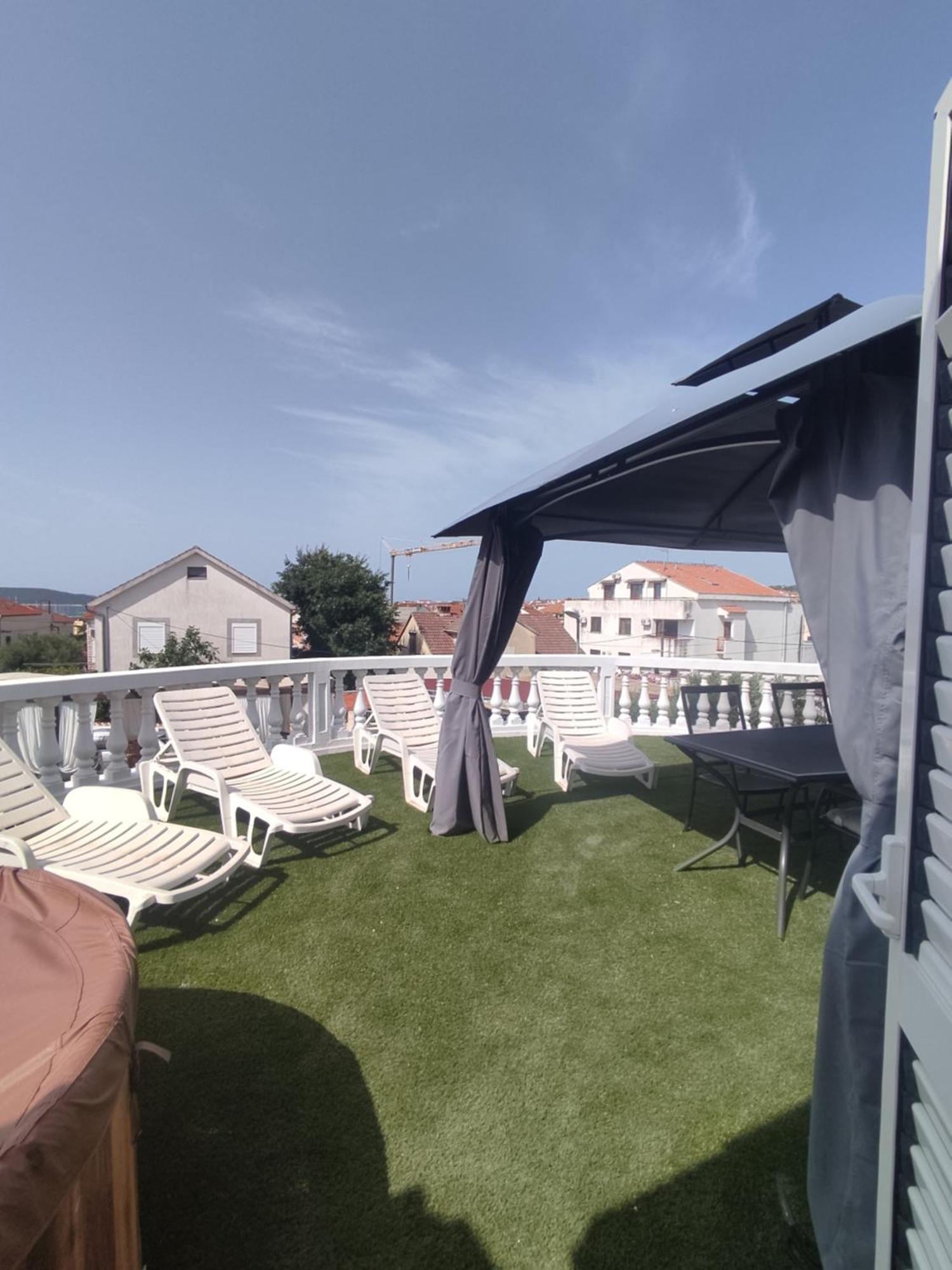 Apartments Villa Dalmatina Vodice Luaran gambar